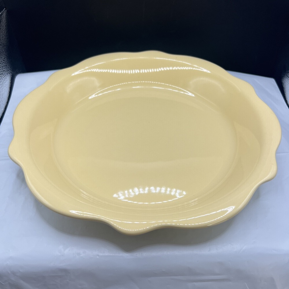 Gail Pittman GP Hospitality Collection Yellow Ceramic Scalloped Pie Dish Plate